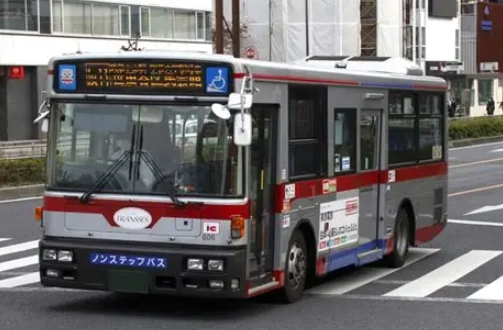 三井花園酒店交通