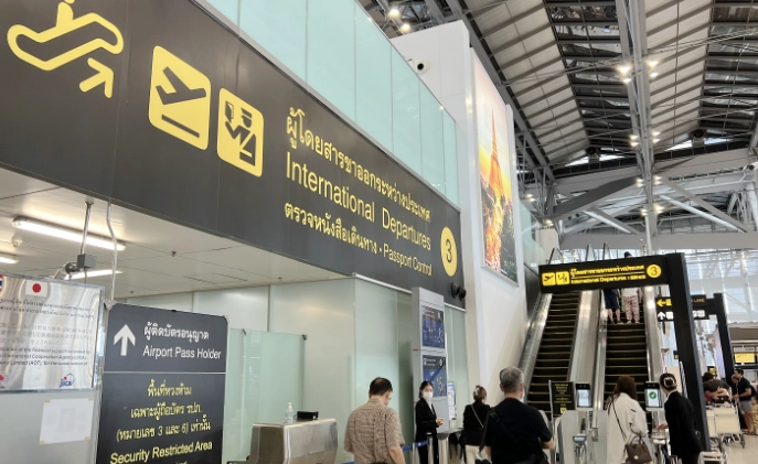 素萬那普機場出境