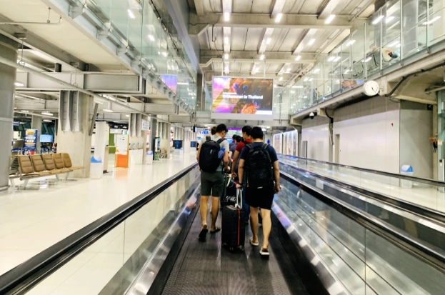 素萬那普機場出境