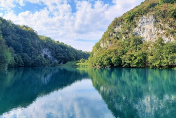 十六湖國家公園 十六湖國家公園