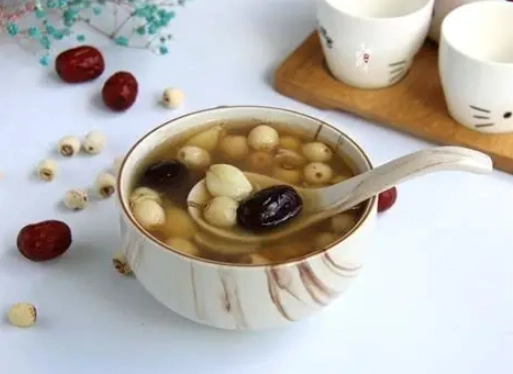 蓮子百合紅棗湯