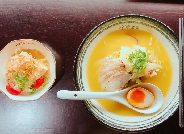 自製雞白湯泡麵