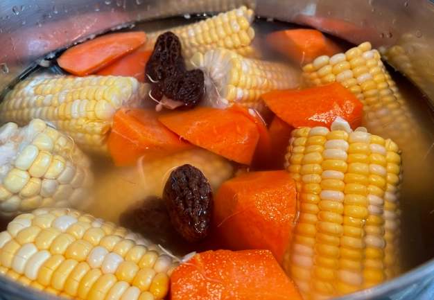 粟米鬚紅蘿蔔湯 食譜 粟米鬚紅蘿蔔湯 食譜