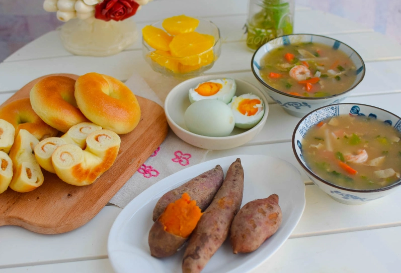 一起床就吃早餐