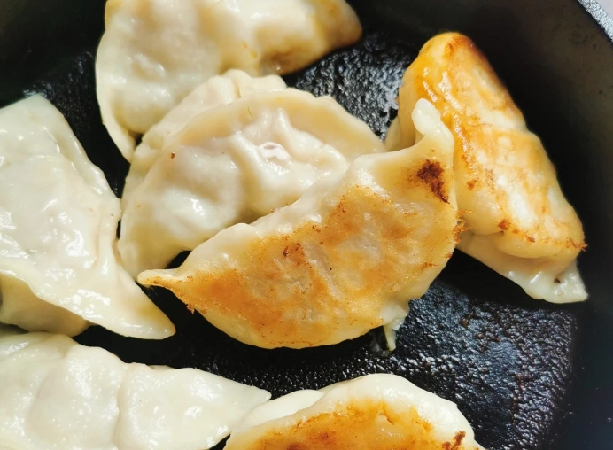 平底鍋煎餃做法