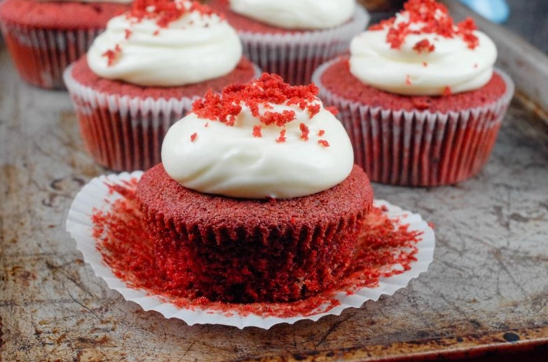 紅絲絨杯子蛋糕食譜