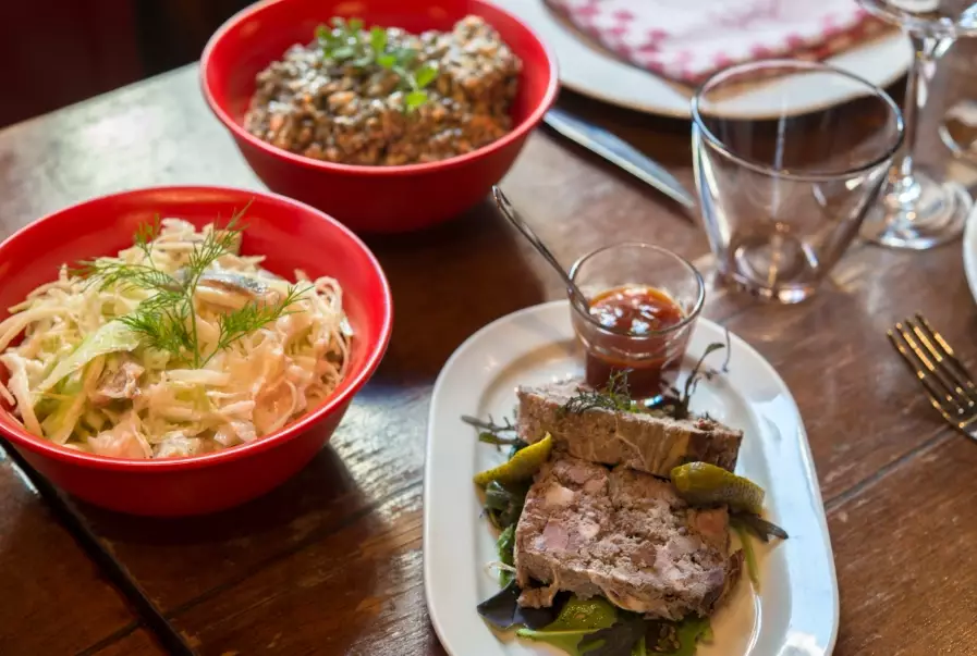 法國里昂傳統菜