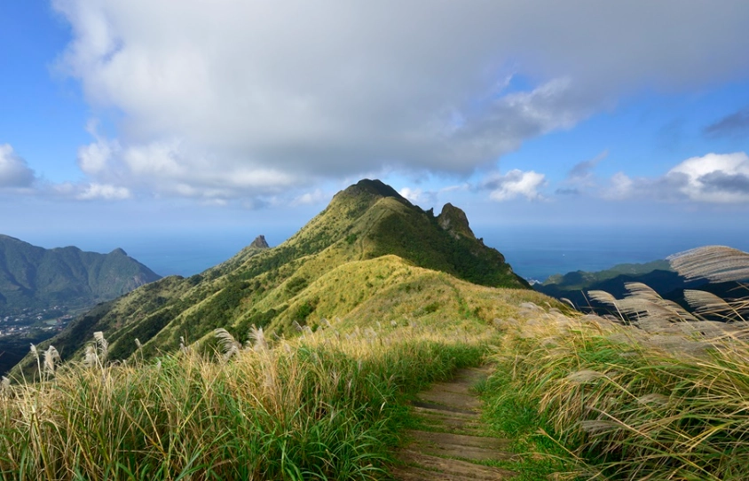 半屏山登山步道地圖