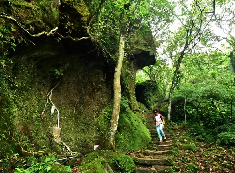 孝子山