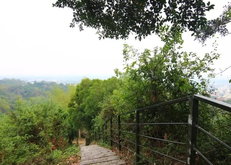 龍過脈步道 交通