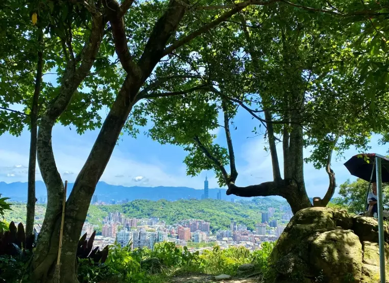 仙跡岩登山口