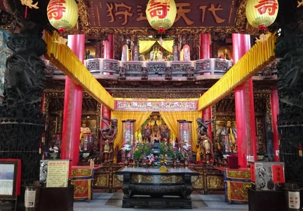西港花旗木