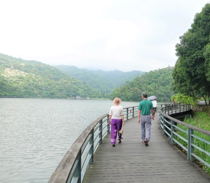 龍潭湖停車場