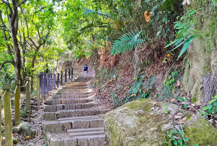 谷關七雄三汀山