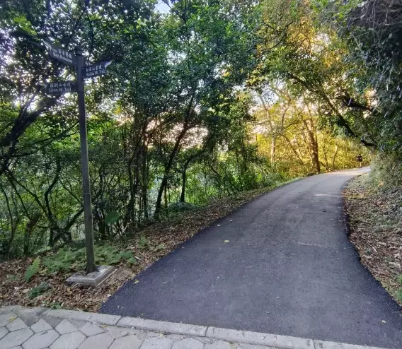 百吉步道 停车
