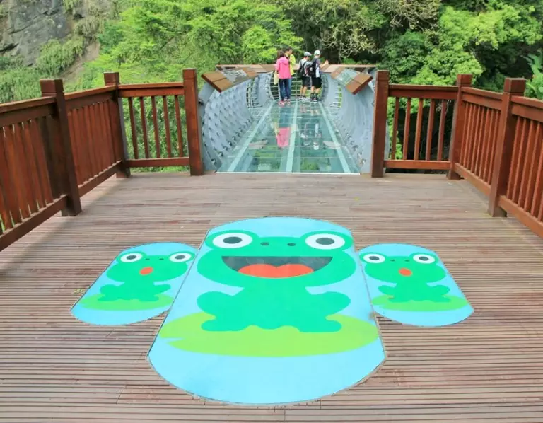 天空步道交通
