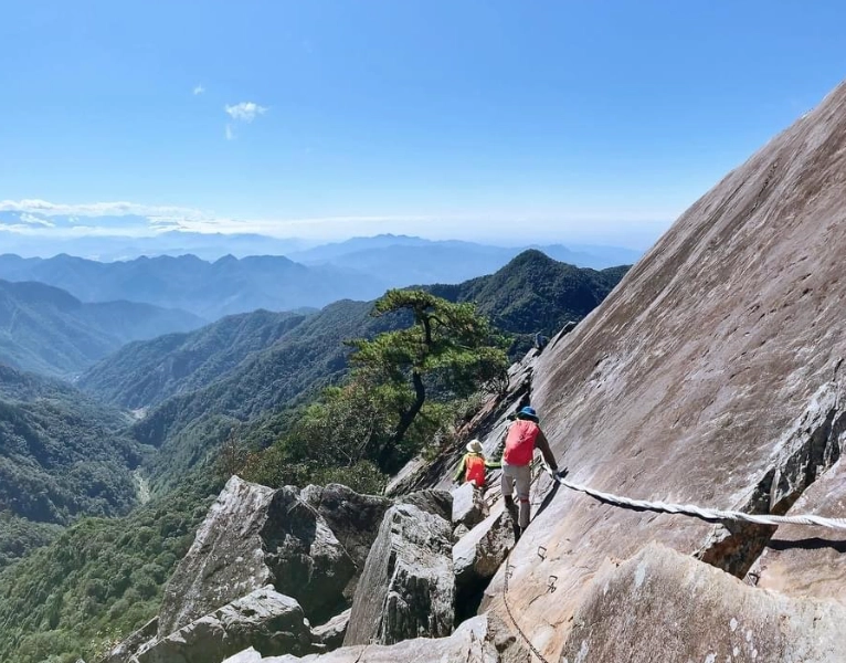 橫嶺山鳶嘴山縱走