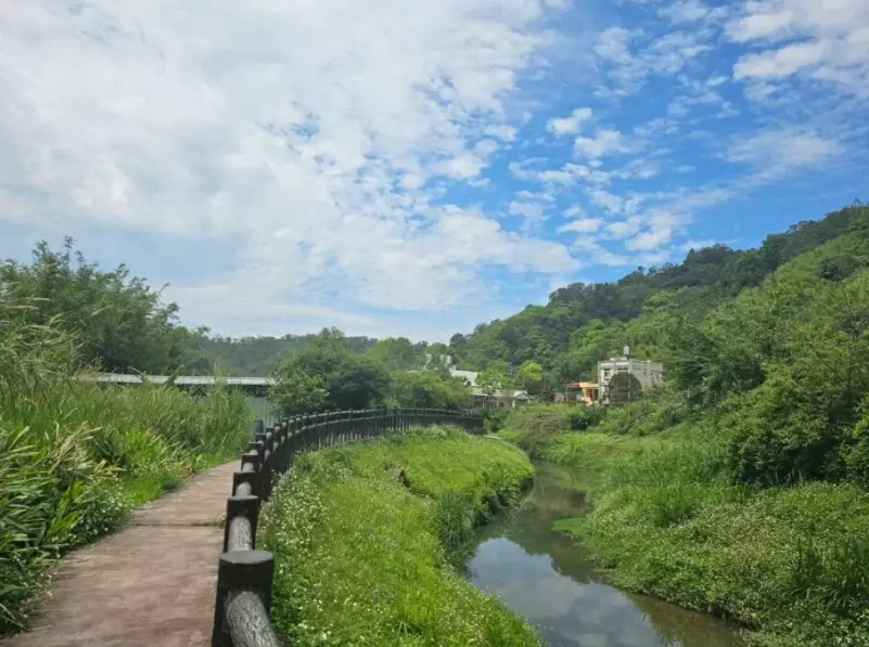 大溪溝步道交通