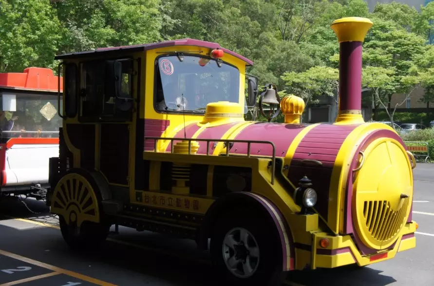 木柵動物園遊園車