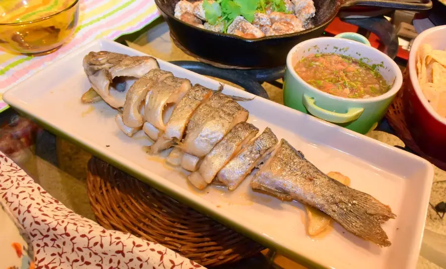 鹽封烤魚 鹽封烤魚