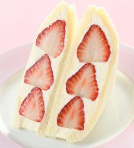 草莓甜點：鮮奶油三明治、低糖果醬、免烤雪糕食譜與Q&amp;A指南