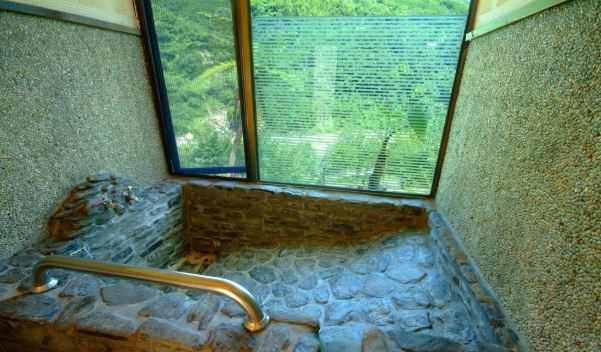 新竹溫泉：尖石溫泉評比、選擇攻略與泡湯小撇步