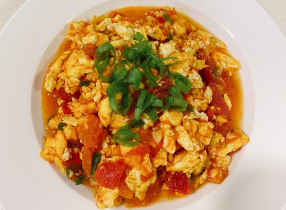 番茄炒蛋食譜：家常味秘訣、失敗救星與Q&amp;A全指南