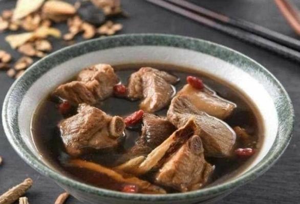 彩虹夜市：臺中夜光寶盒必吃美食、行程規劃、住宿推薦全攻略