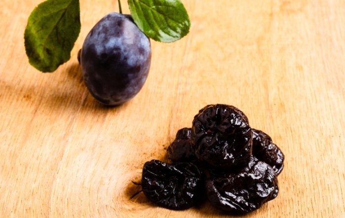 黑棗精功效：深入剖析營養價值、食用禁忌與體驗指南