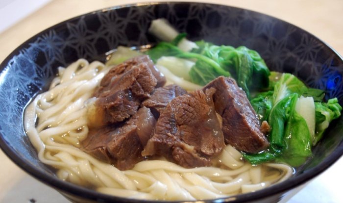 金華街美食：經典小吃攤與在地必吃指南