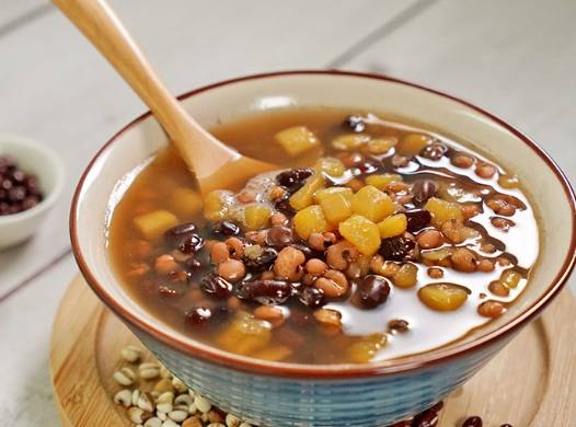 薏仁湯：台灣經典食譜、冰鎮玩法與瘦身攻略全解析