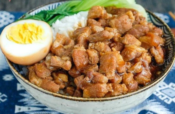 十分美食：阿明私藏臺灣小吃全攻略，從滷肉飯到珍珠奶茶一網打盡