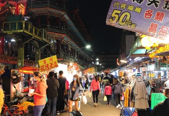 蘆洲廟口夜市：在地美食、一日遊攻略與住宿推薦