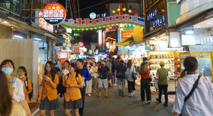 逢甲國際觀光夜市：最新美食、行程、住宿全攻略