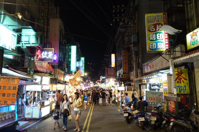 板橋湳雅夜市：夜市交通美食住宿一日遊全攻略