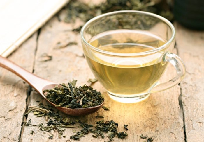 青茶功效：從解膩到提神全面解析，營養、風險與飲用秘訣