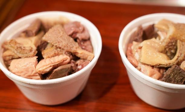 廟街夜市：必吃美食、交通停車、一日遊行程與住宿全攻略