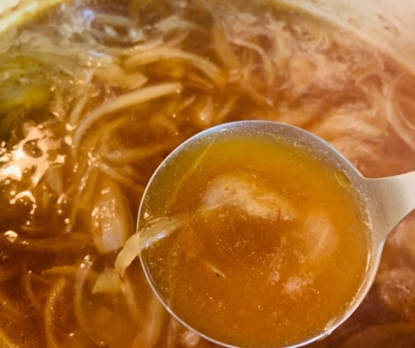 洋蔥湯：台式古早味清甜、法式起司濃郁、港式奶油濃滑與終極QA全攻略