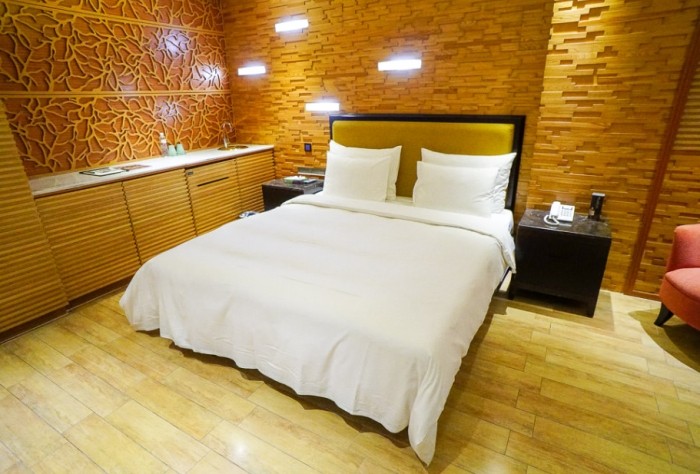 屏東市汽車旅館：資深旅人真實踩雷與Top 10推薦指南