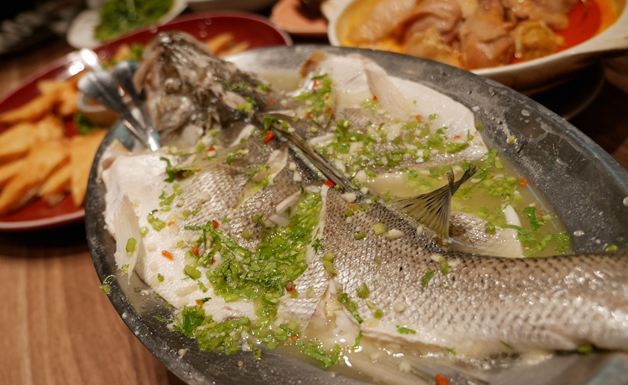 太平洋百貨美食：從B1美食街到主題餐廳，隱藏驚喜與外帶伴手禮全攻略