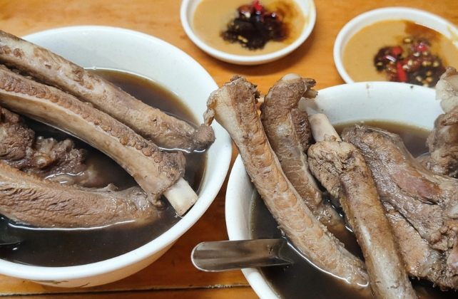 東南觀光夜市：巷弄美食、住宿與一日遊行程全攻略