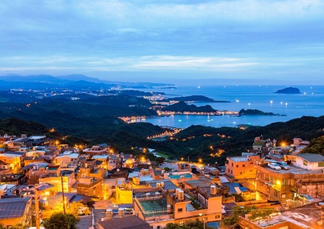 九份一日遊：十大必訪景點、黃金路線規劃、風格旅宿推薦與實用提醒