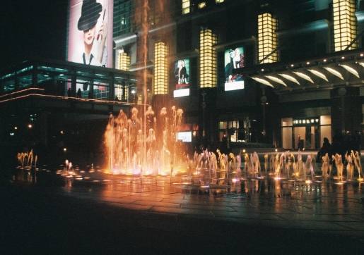 臺北101水舞廣場：免費景點、交通攻略與水舞時刻一次掌握