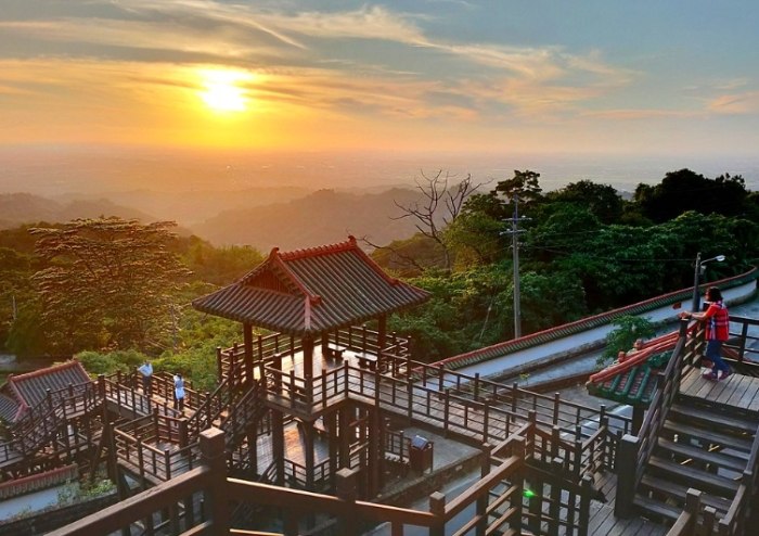 鳶峰觀景台：星空雲海觀賞全攻略與行程住宿指南