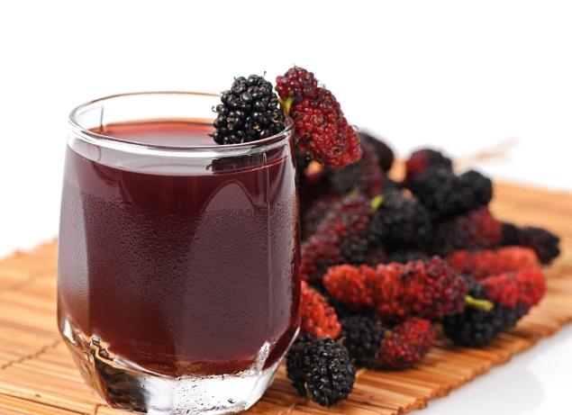 桑椹汁的功效：廚房紫色實驗見證養生奇蹟與營養解析