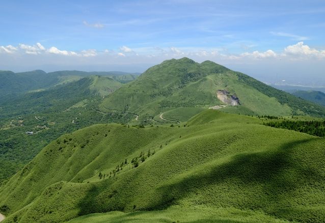 小觀音山：火山秘境探索全攻略，交通景點住宿一次掌握