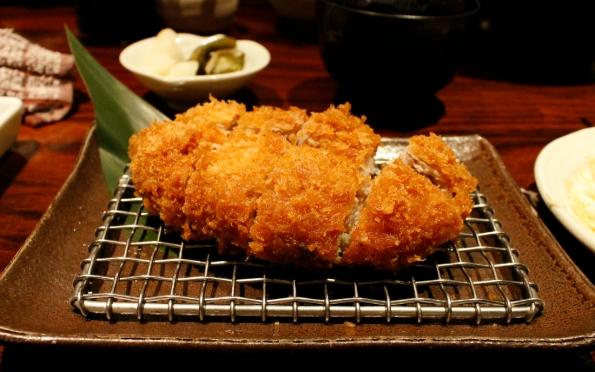 夢時代美食街：高雄美食攻略，推薦餐廳、交通停車與行程懶人包