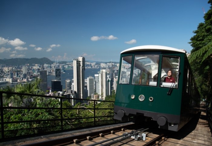 香港山頂纜車：購票秘訣、交通攻略、體驗注意事項與周邊景點美食全解析