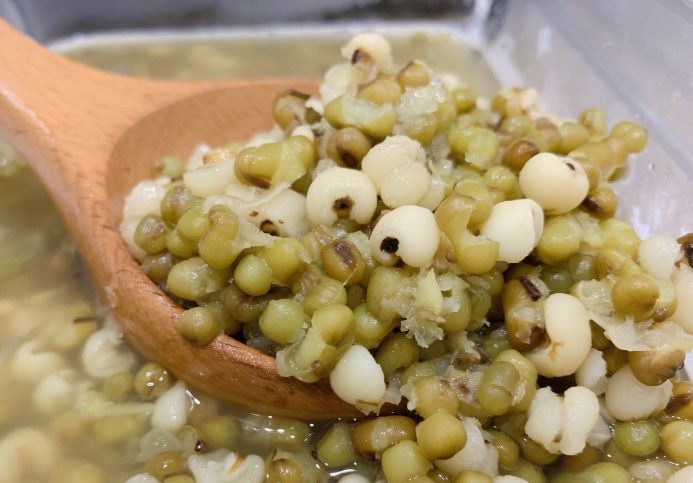 綠豆薏仁煮法：食材挑選、黃金比例、秘訣步驟、變化口味與救急儲存完整攻略