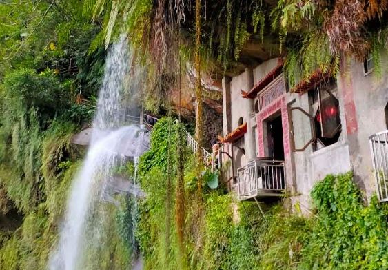 銀河洞瀑布：交通實戰經驗、周邊景點攻略、行程規劃與住宿推薦